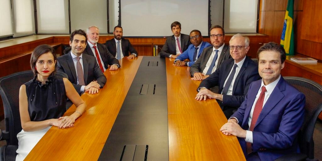 Copom deve elevar Selic em 1 ponto na reunião de hoje