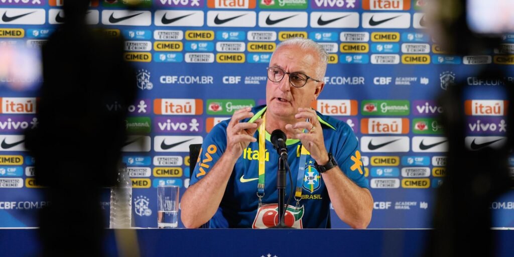 Dorival Júnior quer a seleção atuando bem independente do adversário Dorival Júnior quer a seleção atuando bem independente do adversário
